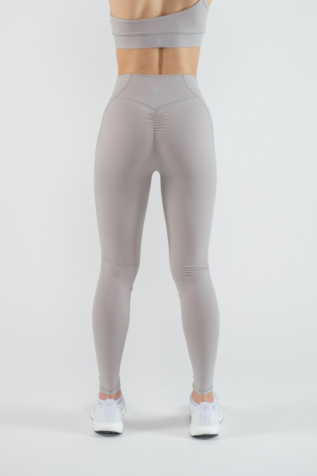 V-Cut Leggings - Cloud 9